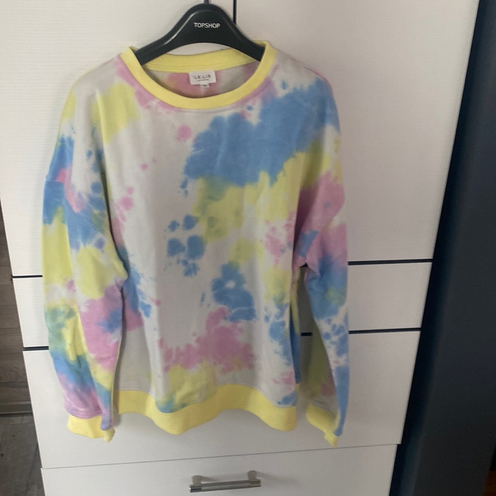 Large tye dye sweatshirt never worn.  Great pastel colors for spring!
